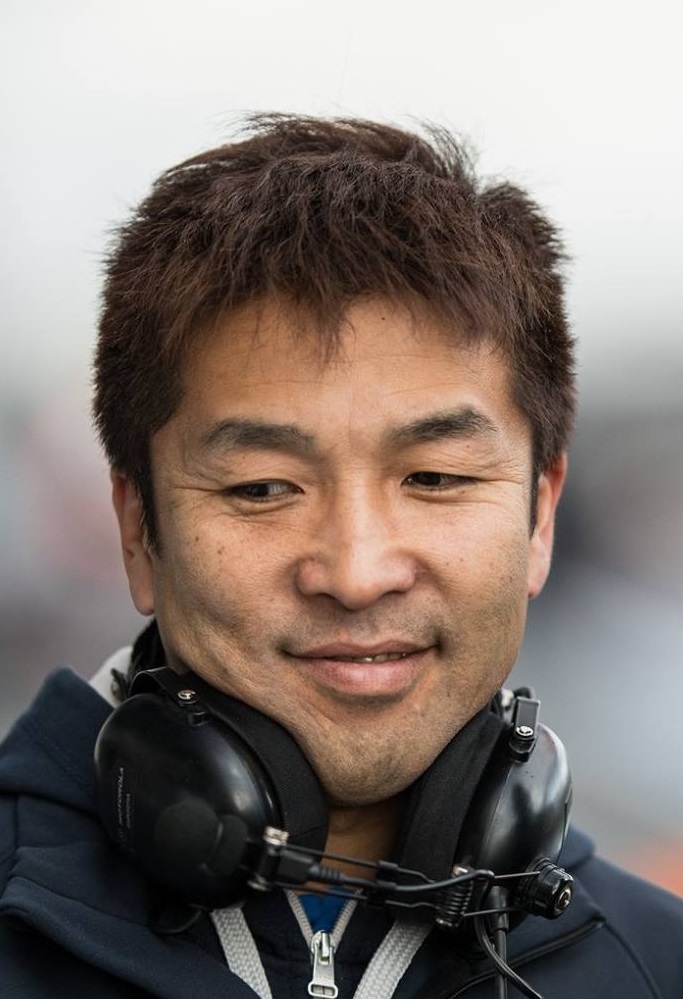 プロフィール